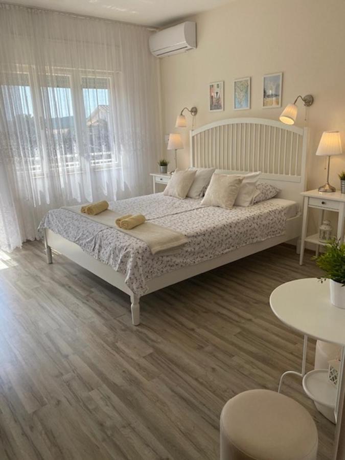 Kosovic Family House 호텔 메덜린 외부 사진